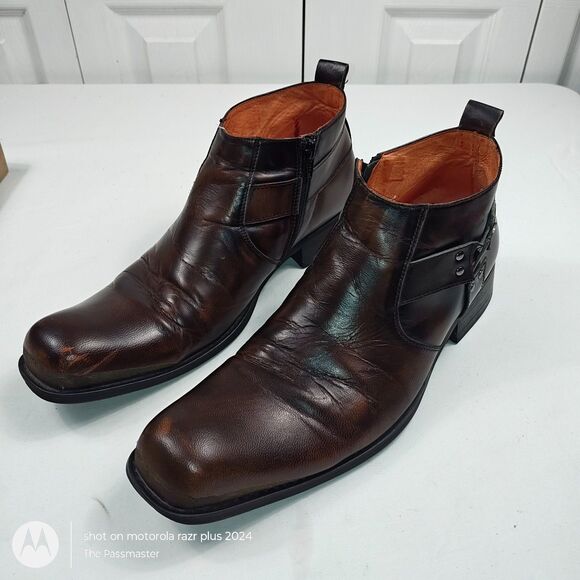 Men's Robert Wayne Zip-Up Distressed Buckle Emblem Dagger Boots US Size 10 - Picture 7 of 15